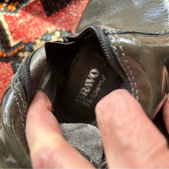 Vintage Patent Leather Flat Heel Go-Go Boots + Bonus Belt - Picture 11 of 16